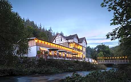 BODETALER BASECAMP LODGE - Naturerlebnis Lodge