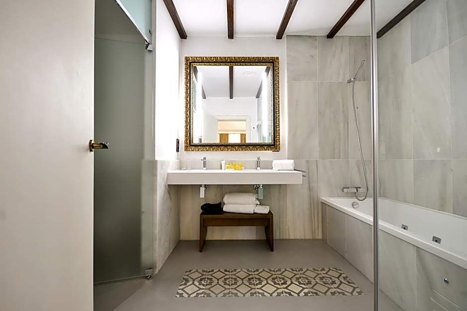 Hotel Legado Alcazar