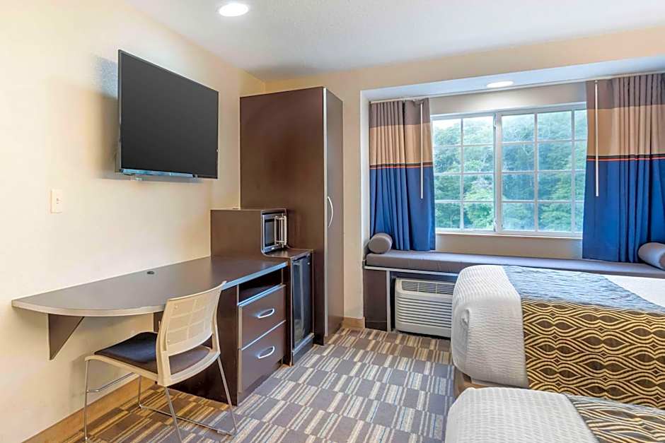 Microtel Inn & Suites By Wyndham Brooksville