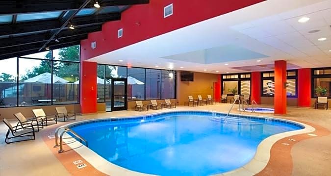 Hilton Suites Chicago/Oakbrook Terrace