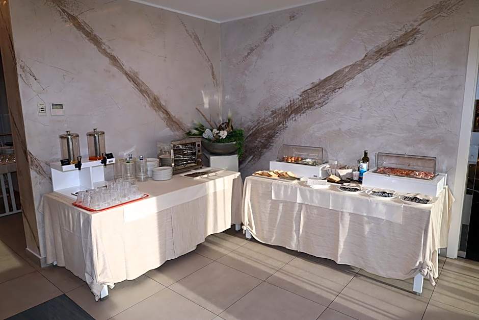 One Hotel & Restaurant