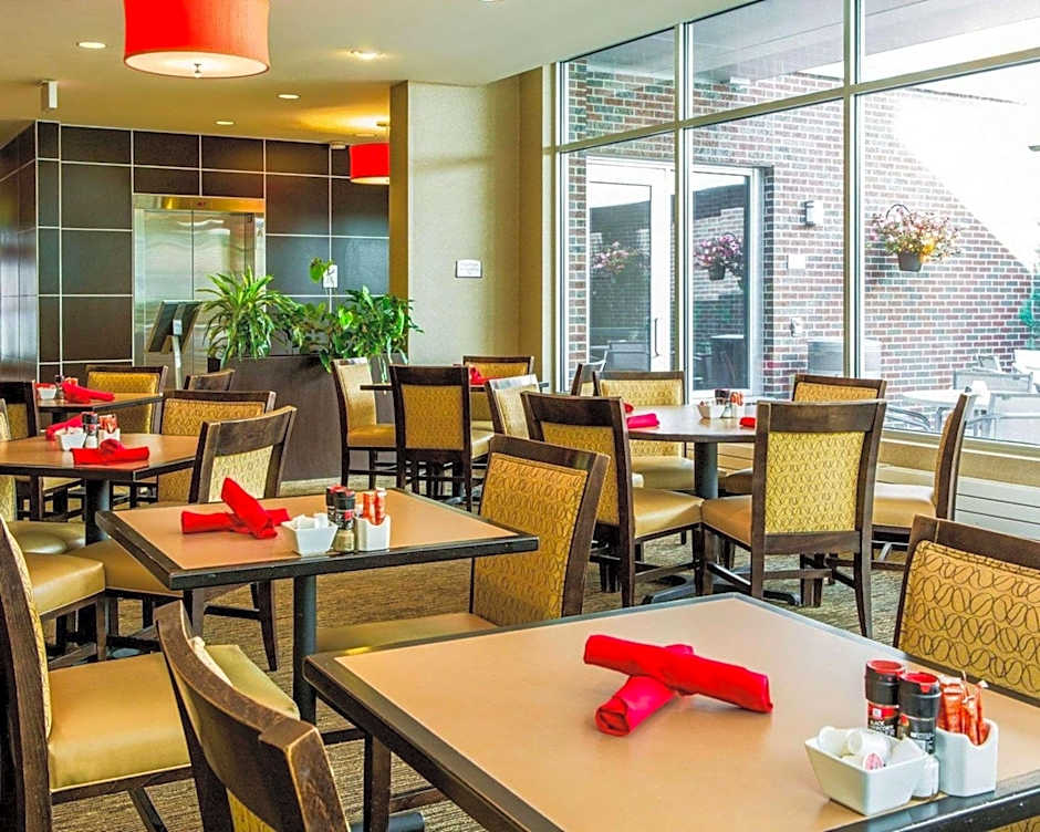 Cambria Hotel Traverse City