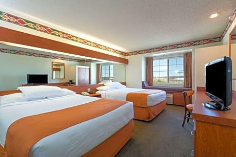 2 Queen Beds Non-Smoking