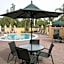La Quinta Inn & Suites by Wyndham Naples Downtown