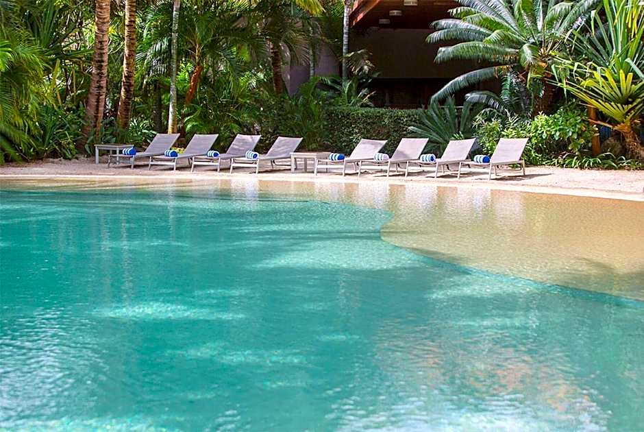 Ramada Hotel & Suites by Wyndham Noumea