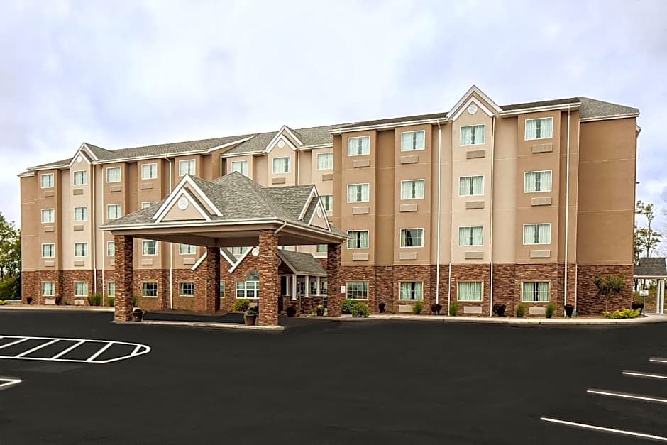 Microtel Inn & Suites by Wyndham St Clairsville/Wheeling