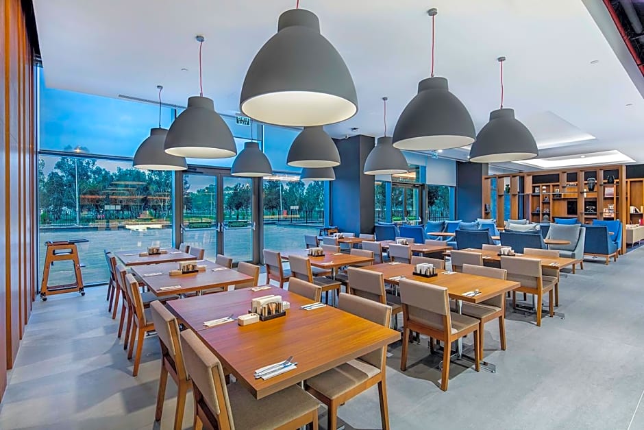 Hampton By Hilton Izmir Aliaga