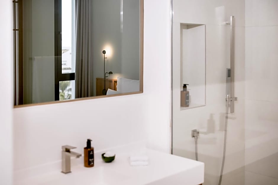 THE FLAG HOTEL Marbella, Estepona Adult Recommended