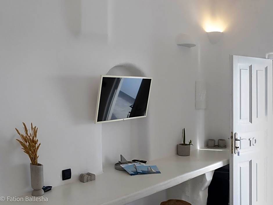 Nomikos Villas