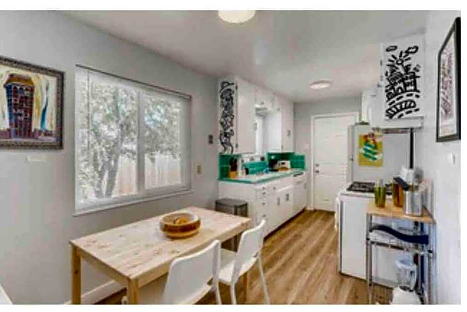 Smart Eclectic ART HOUSE near UC Davis Med Center