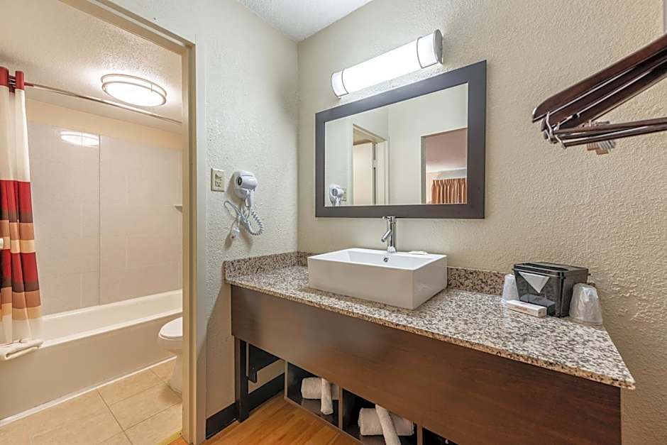 Red Roof Inn Marion, IN