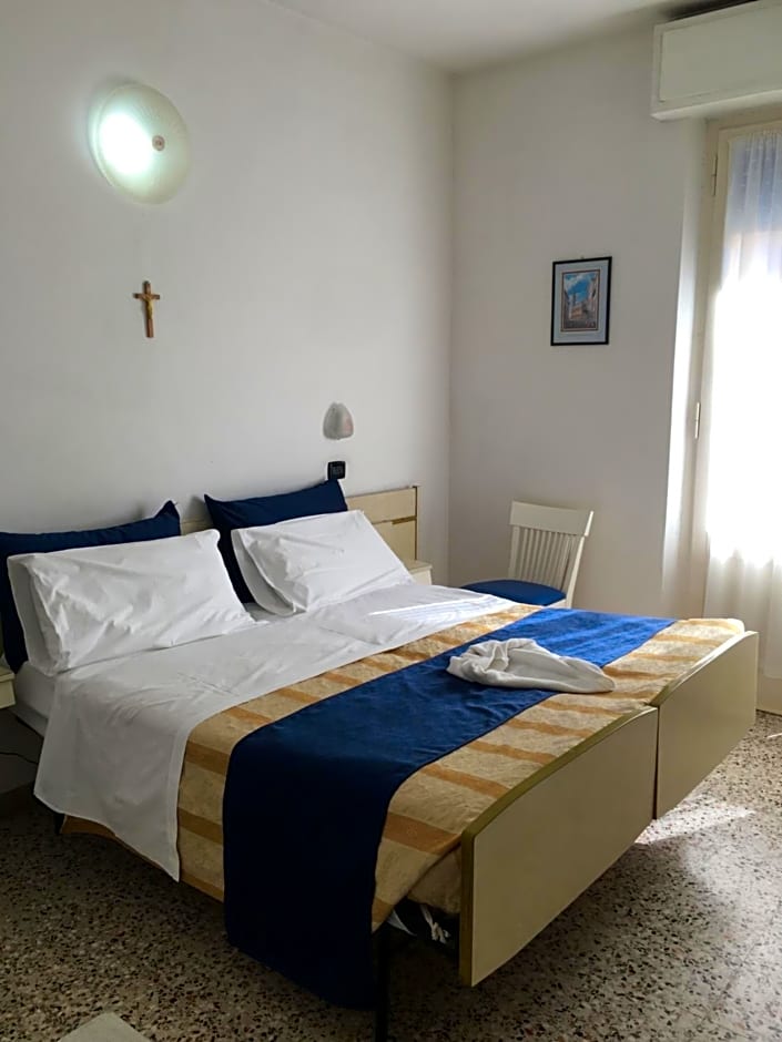 DEA DELLA SALUTE HOTEL