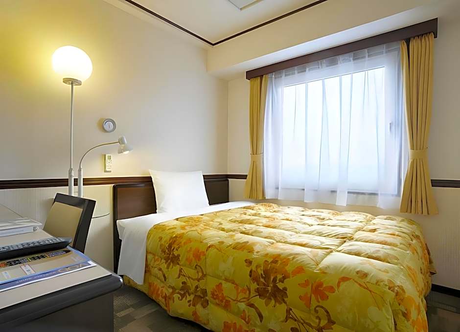 Toyoko Inn Tokuyama-Eki Shinkansen-Guchi
