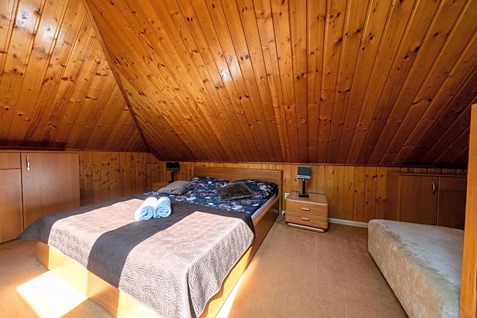 Apartament II-poziomowy POBIEROWO nam morzem