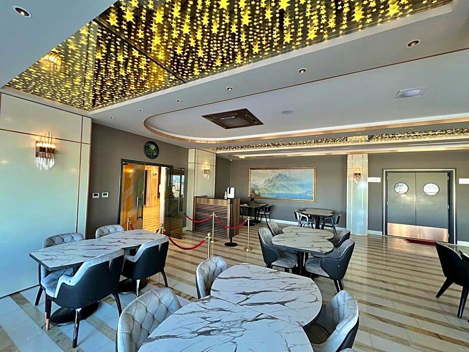 MQ Hotel Suites & SPA
