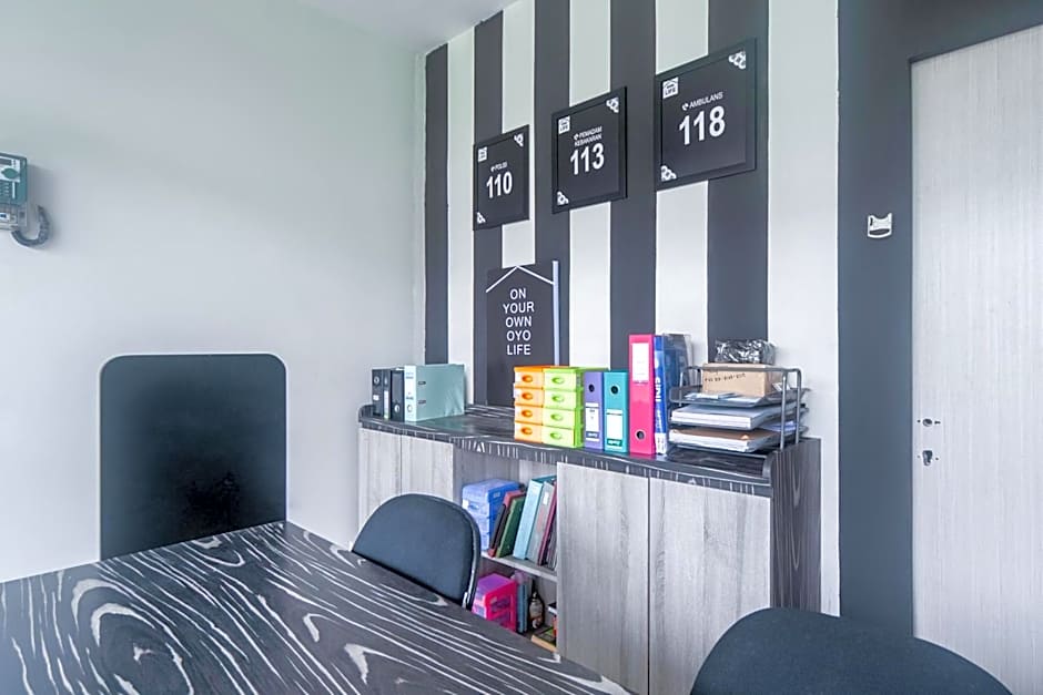 OYO Life 2837 Apartment Dramaga Tower