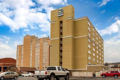 Quality Inn & Suites Charleston - Civic Center