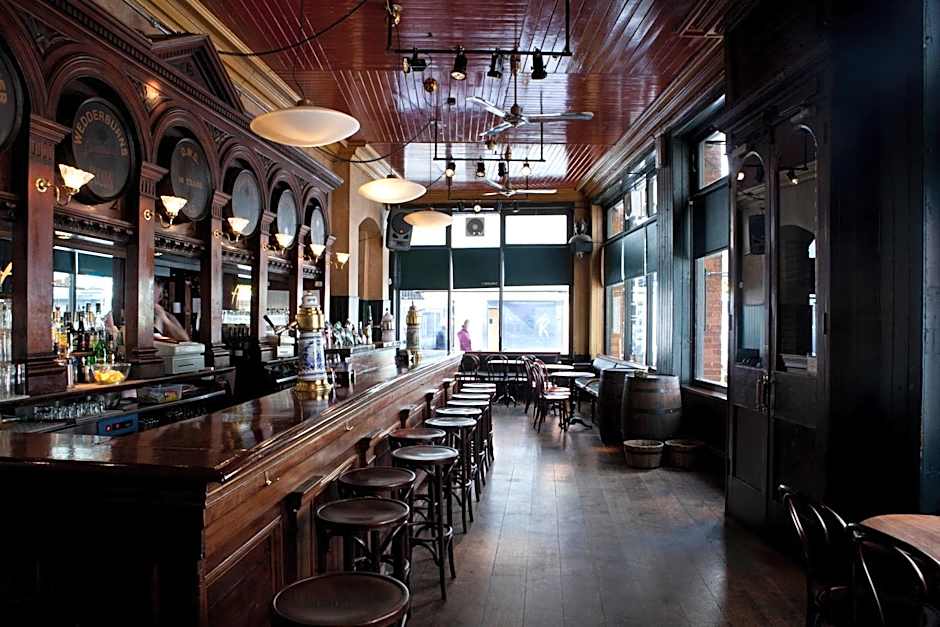 Kellys Hotel