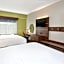 Holiday Inn Express Hotel & Suites Warrenton By IHG