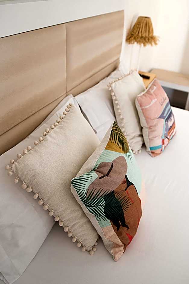 SUPERTUBOS HOUSE Peniche