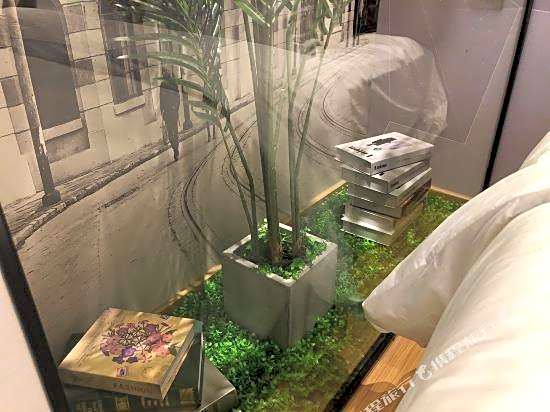 Weilaideng Hotel (Guangzhou Zhujiang New Town Jinan University Store)