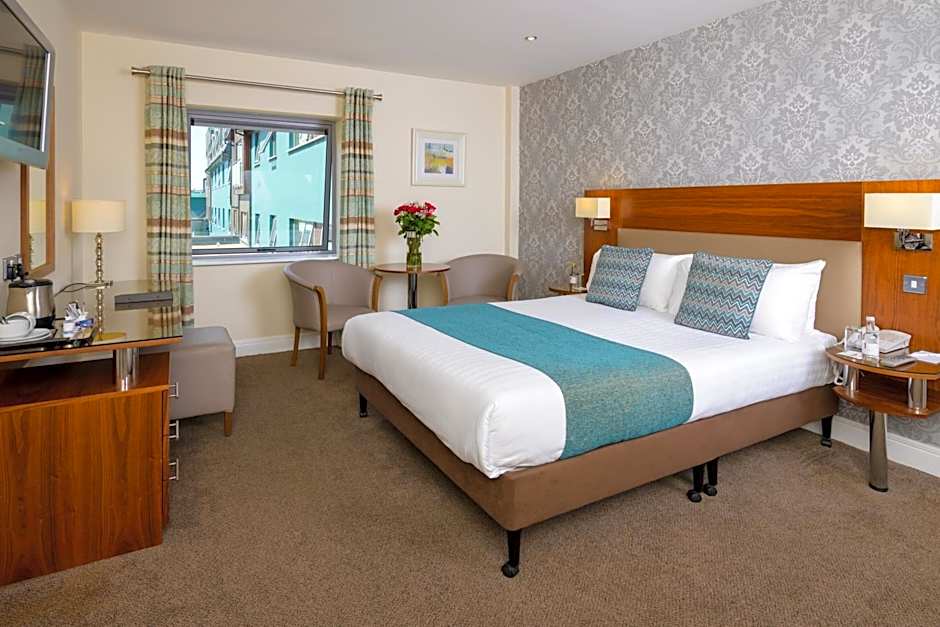 Photo 1 of 16 of Double Room