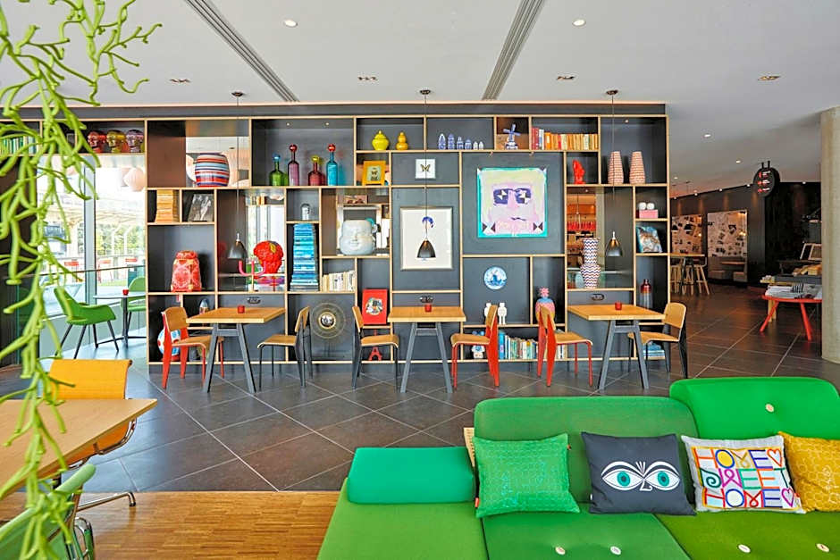 citizenM Paris La Défense