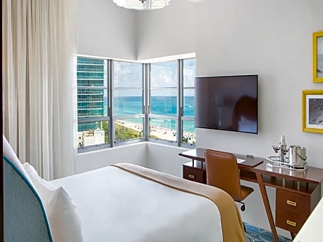 King Room with Partial Ocean View