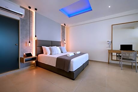 Queen Suite with Sea View