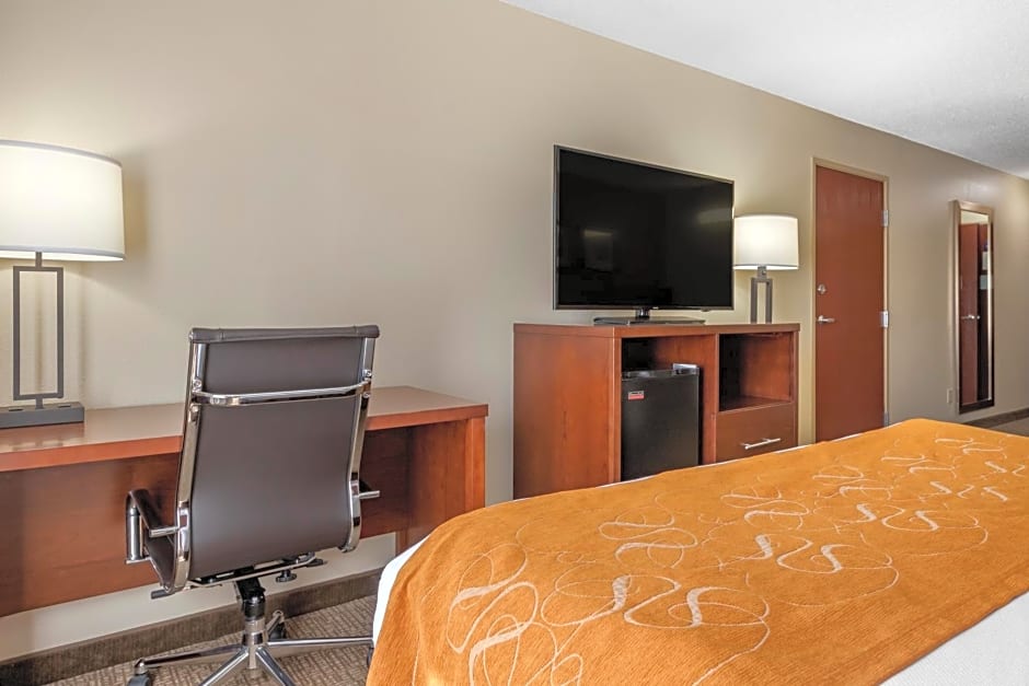 Comfort Suites Grandville