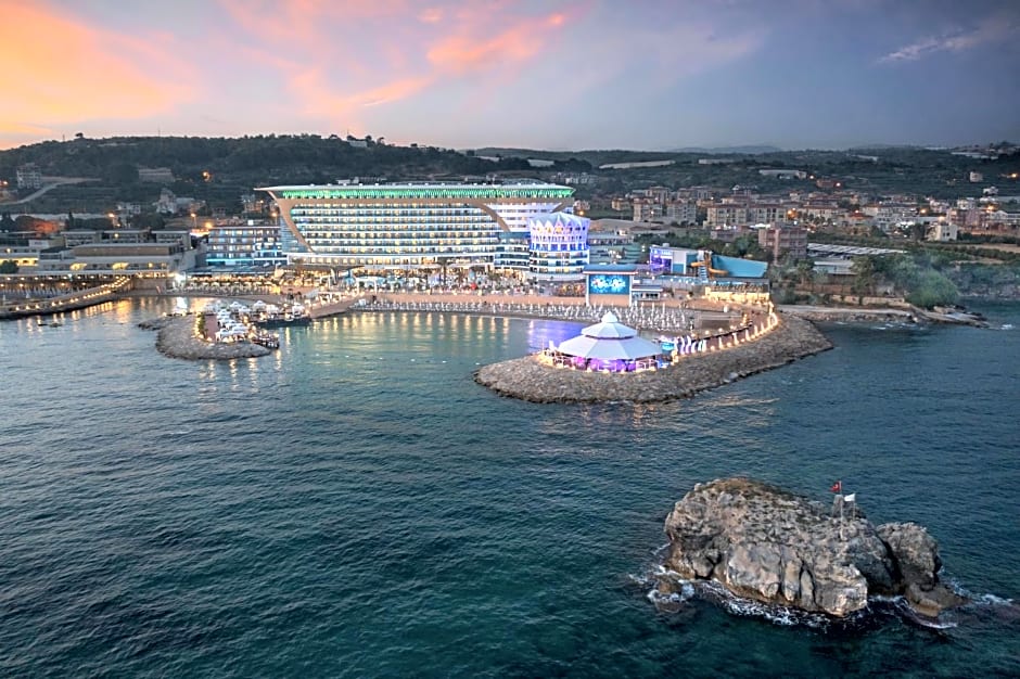 Granada Luxury Okurcalar