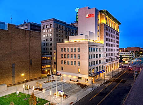 Hilton Garden Inn Flint Downtown