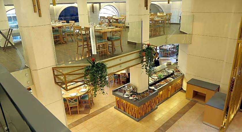 Golden Tulip Serenada Hamra Hotel