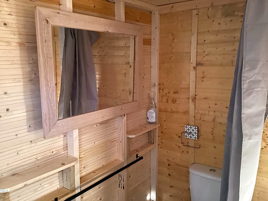 Vigo Retreat cabin 1