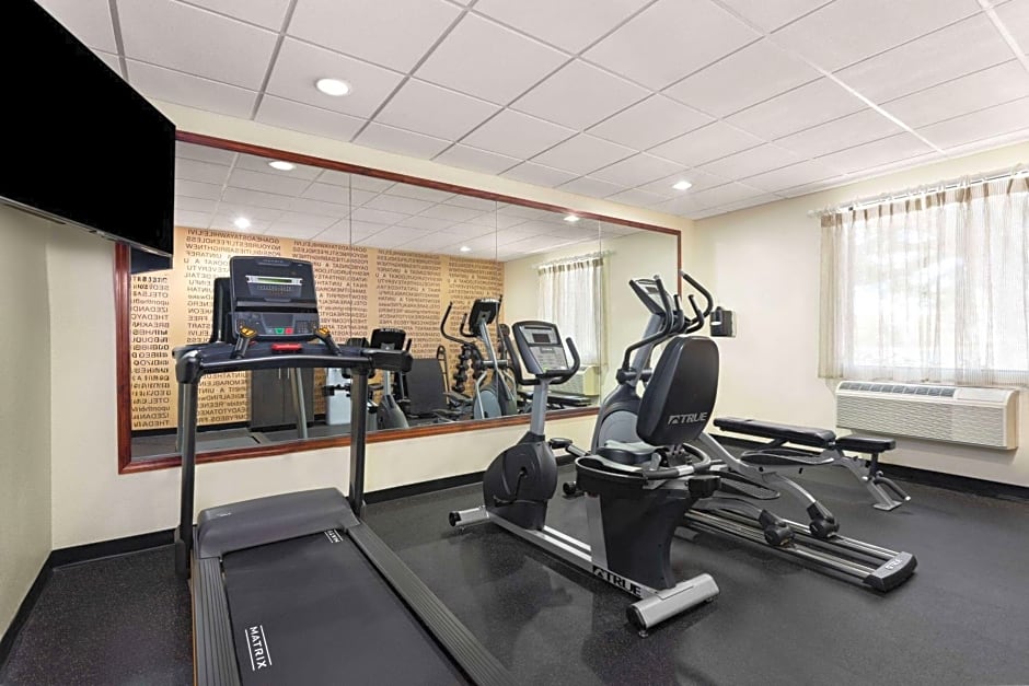 La Quinta Inn & Suites by Wyndham Bonita Springs Naples