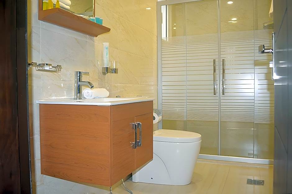 Tilal Almadina Hotel & Suites