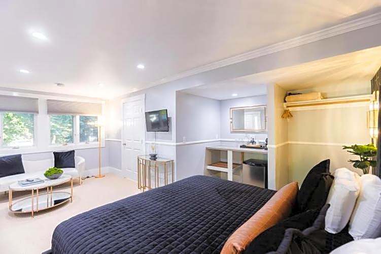 Photo 1 of 1 of 1 King Bed, Garden View