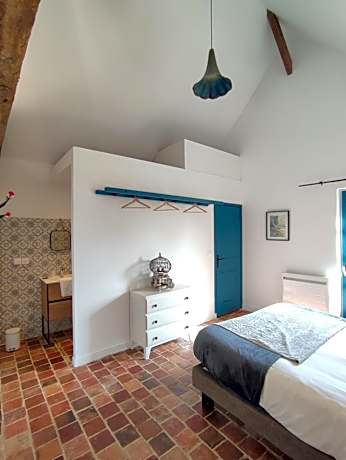 Apartment with Garden View