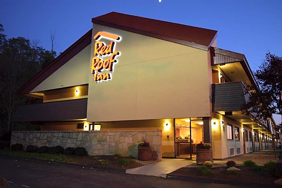 Red Roof Inn St Clairsville - Wheeling West