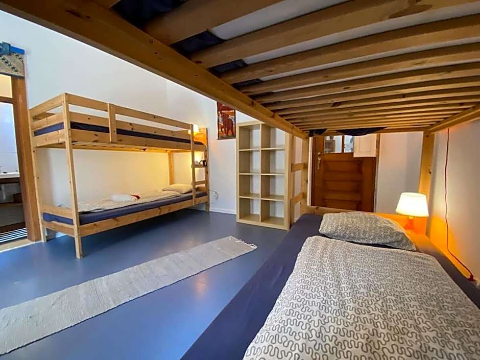 Da Silva Surfcamp 4 Bettzimmer mit Frühstück