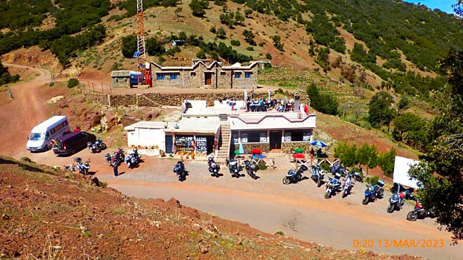 Tizintest LA HAUTE VUE 2100M - Hôtel Restaurant