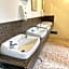 The Crossing Lodge & Backpackers