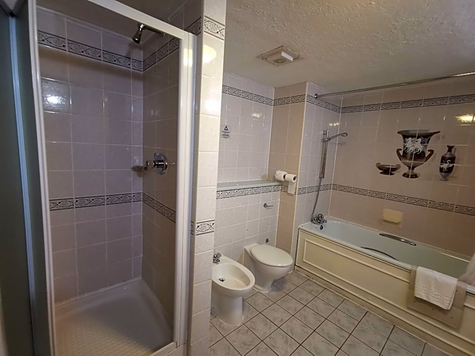 Copthorne Effingham Gatwick Hotel