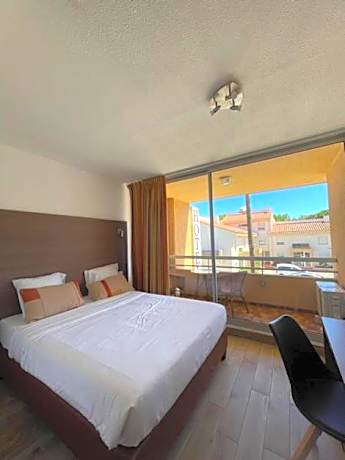 Standard Double Room with Terrace
