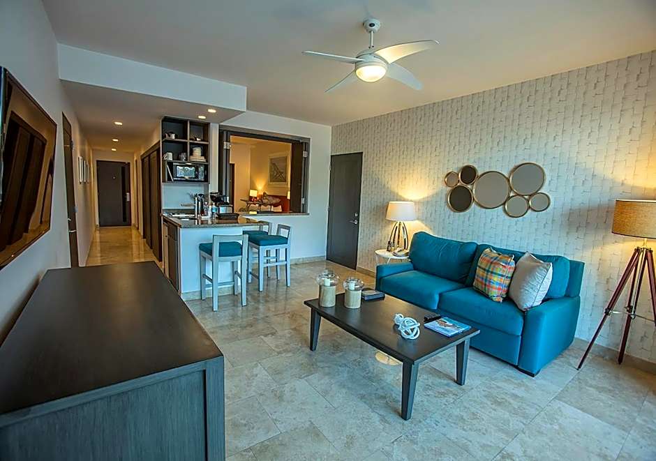 Photo 1 of 7 of Deluxe 1 Bedroom, Ocean View