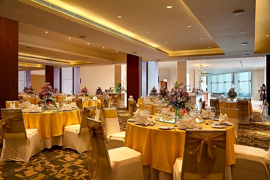 Hotel Novotel Visakhapatnam Varun Beach - - An AccorHotels Brand