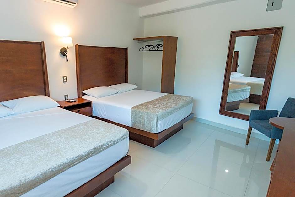 LA LOMA SUITES