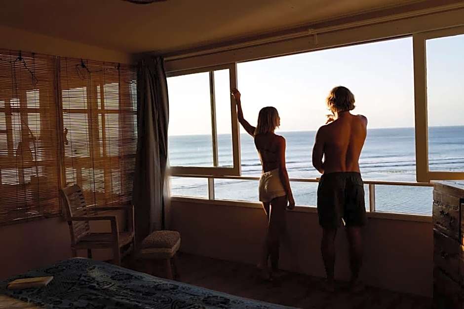 Beach front villa , All Mare 2