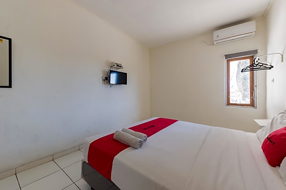 RedDoorz Syariah @ Jl Raya Sukabumi