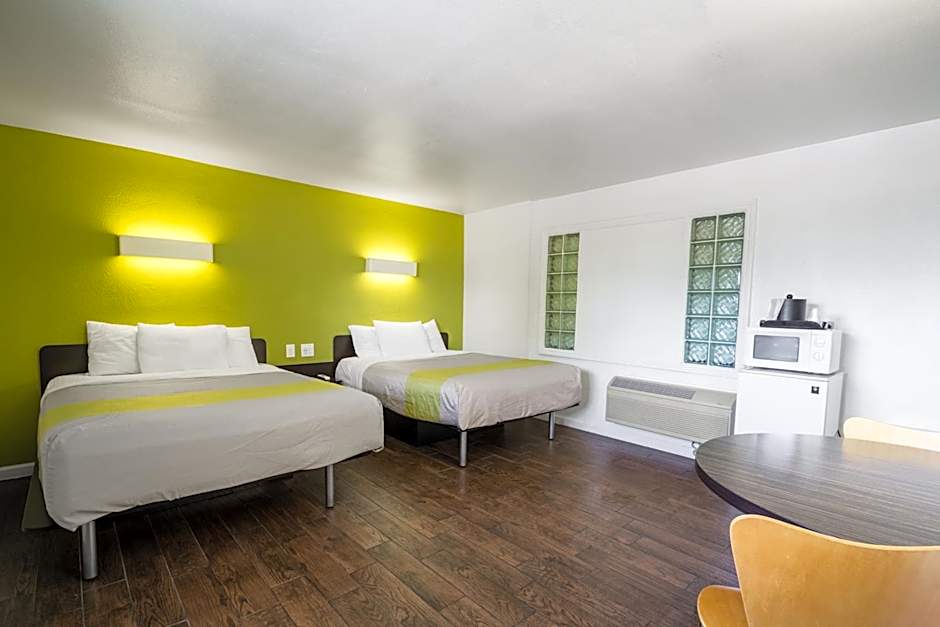 Fisherman's Cove Inn